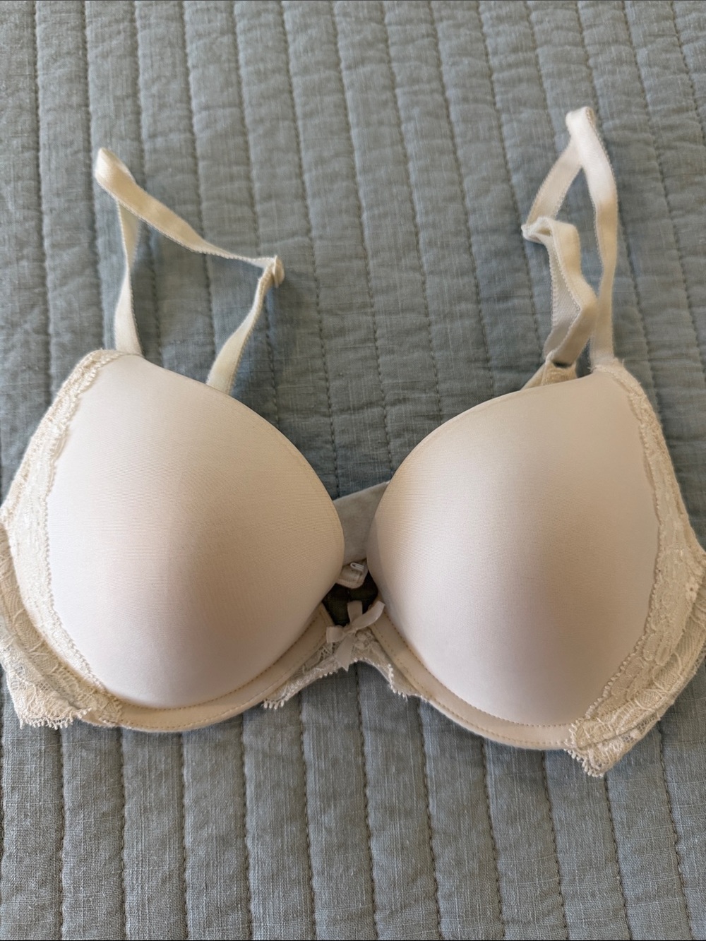 Victoria's Secret White Lace-Trim Smooth Push-Up Bra